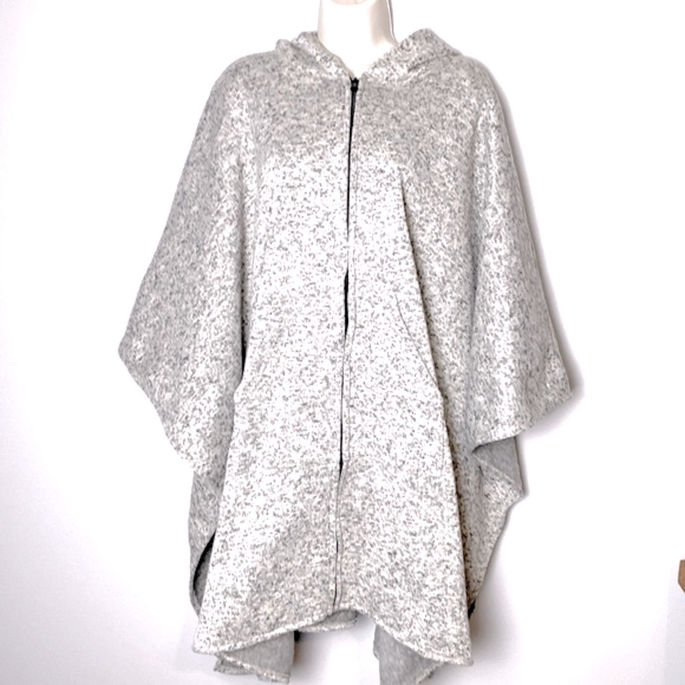 Le Moda Women’s Full Zip Wrap Hooded Poncho with Kangaroo Pockets Size Fits All